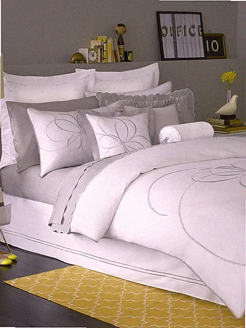 Kate Spade Belle Boulevard Full / Queen Coverlet Platinum NWT $290