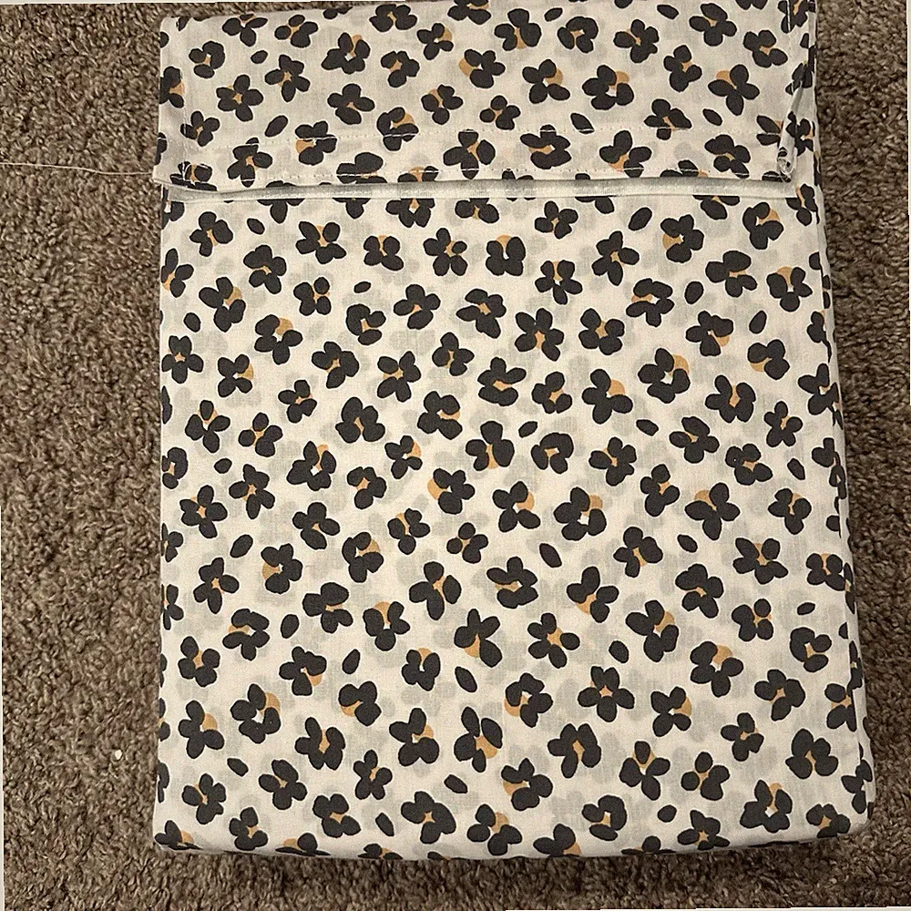 NWOT New Kate Spade New York 4 Piece Queen Sheet Set FLORAL LEOPARD 100% Cotton
